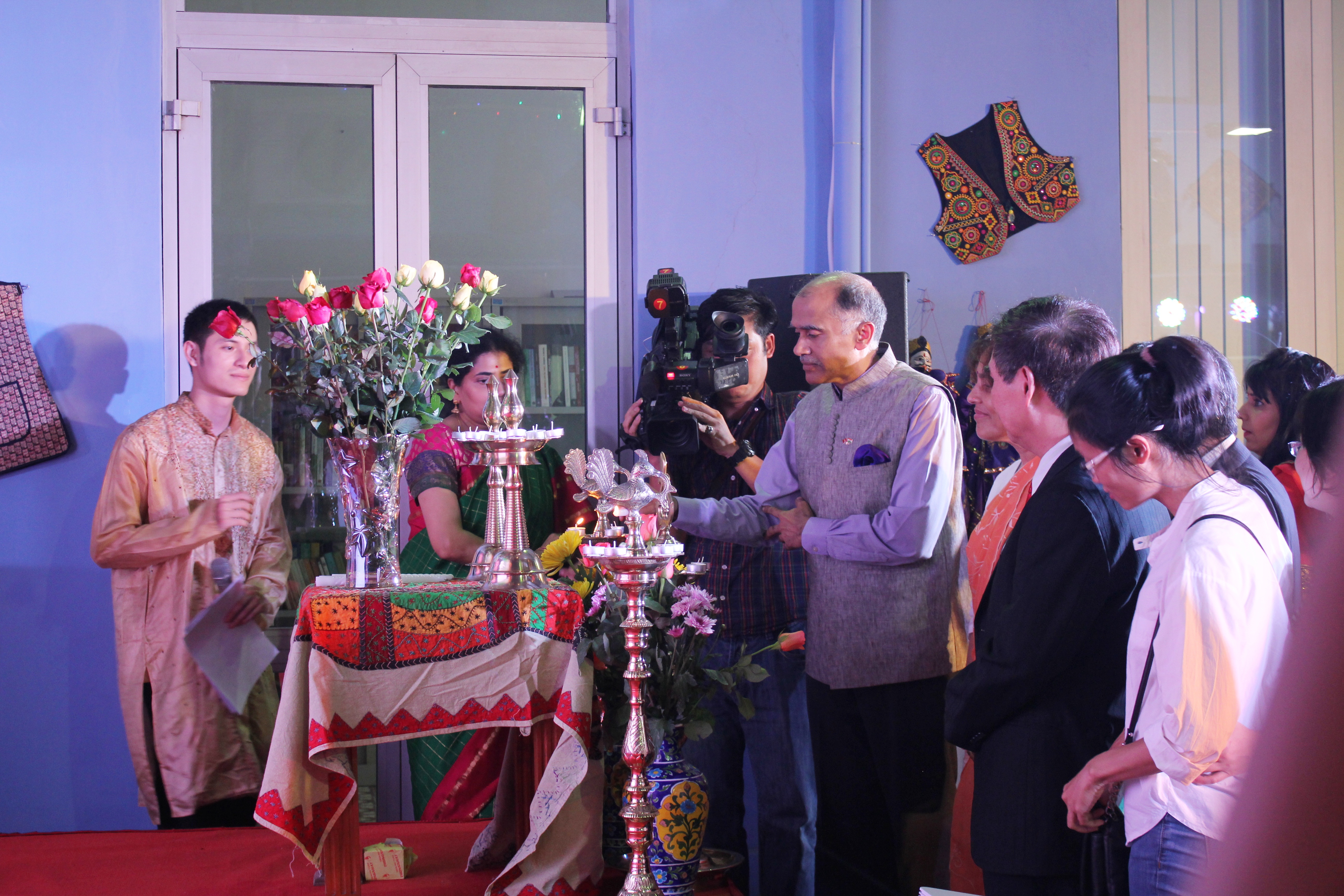 trai nghiem le hoi diwali ru c ro sa c ma u cua an do