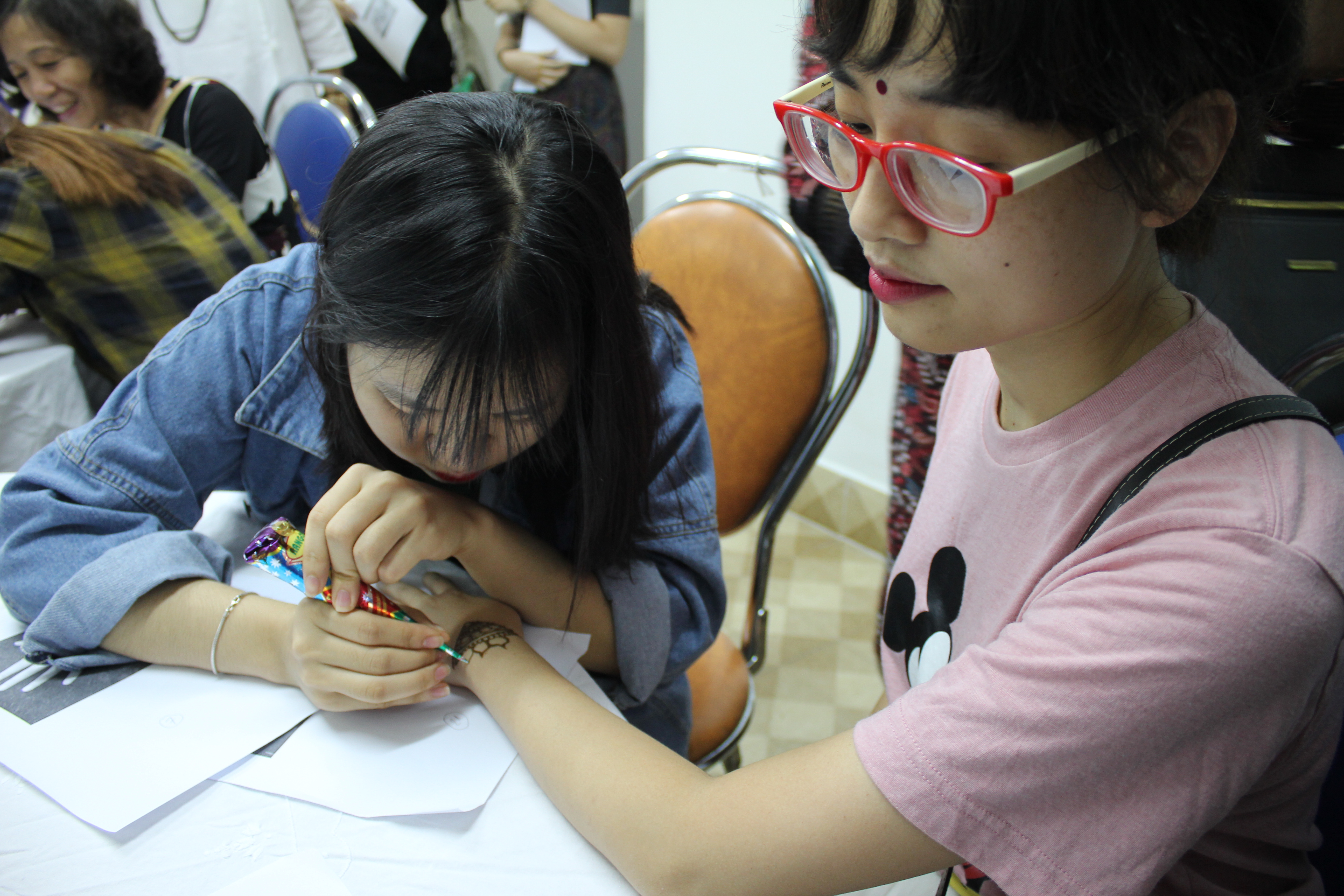 trai nghiem le hoi diwali ru c ro sa c ma u cua an do