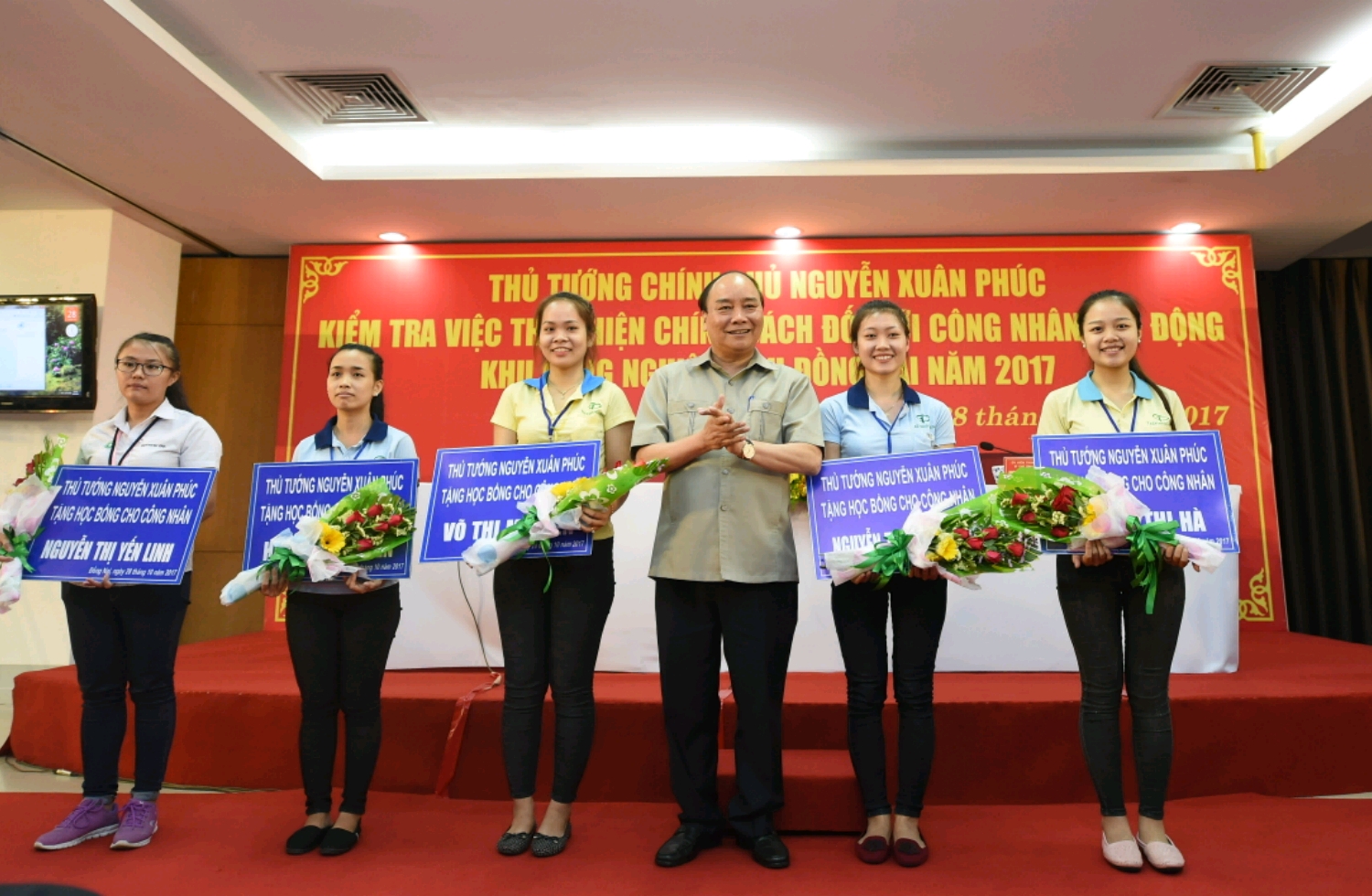 thu tuong muon nghe tieng noi tu cong nhan