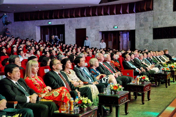 vang mai bai ca thang muoi dem giao luu nghe thuat tham tinh viet xo