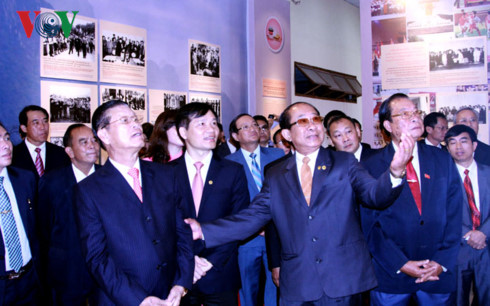 nhung tu lieu vo gia duoc trung bay tai trien lam quan he huu nghi truyen thong doan ket dac biet viet lao