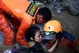 Thương tâm hình ảnh Indonesia hoang tàn sau thảm hoạ kép động đất, sóng thần