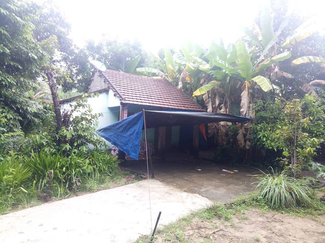 quang nam nguoi phu nu om vet thuong truoc nguc chay sang nha hang xom cau cuu roi tu vong