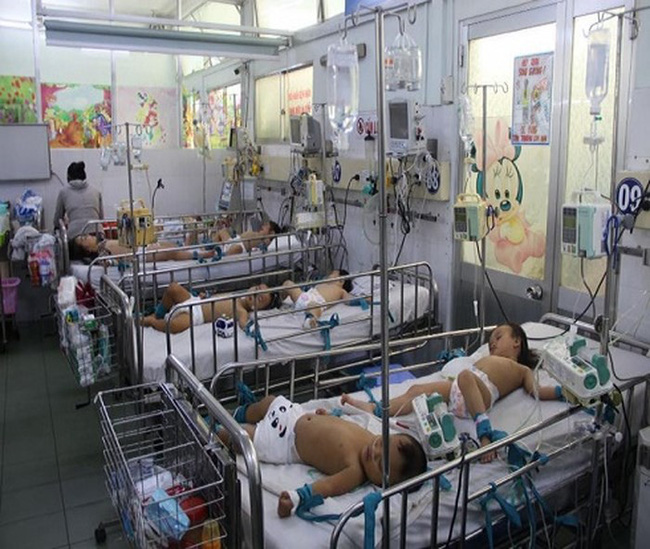 benh tay chan mieng bien chung gay tu vong o tre em cha me khong the bo qua