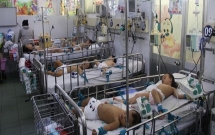 benh tay chan mieng bien chung gay tu vong o tre em cha me khong the bo qua