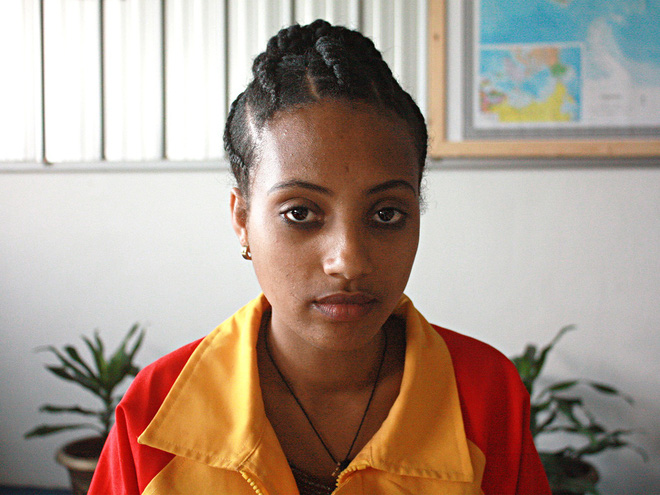 than phan cong nhan ban xu tai cong xuong lam thue cho trung quoc o chau phi