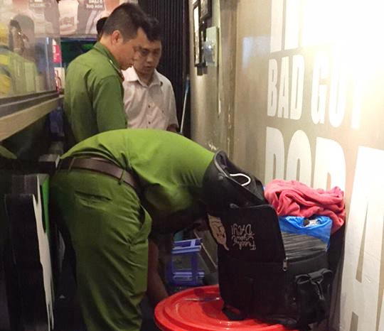 doi tuong la nem vat the gay no vao quan tra sua o sai gon nhan vien va khach hoang hon thao chay