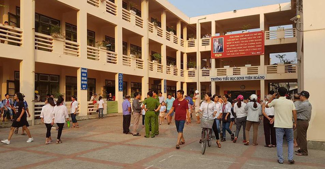 vu hang tram hoc sinh o ninh binh nghi ngo doc ruoc ga co mui kinh lam con khong an