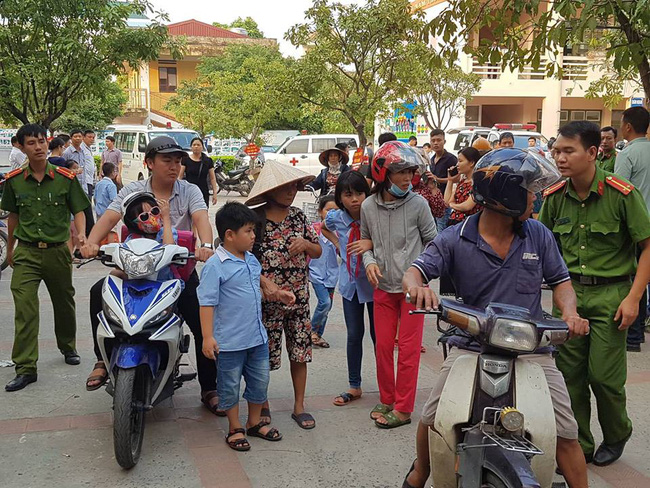 vu hang tram hoc sinh o ninh binh nghi ngo doc ruoc ga co mui kinh lam con khong an
