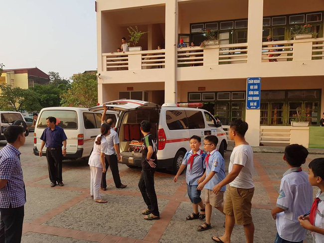 vu hang tram hoc sinh o ninh binh nghi ngo doc ruoc ga co mui kinh lam con khong an