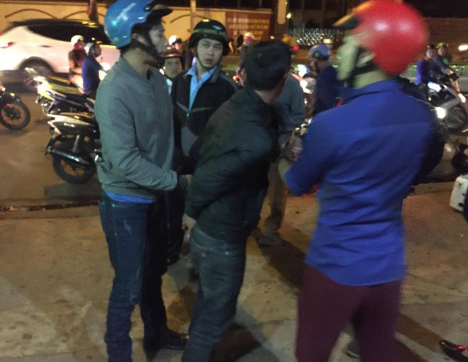 nguoi dan ong vuot hon 30km de cuop giat tai san cua doi nam nu chay sh o trung tam