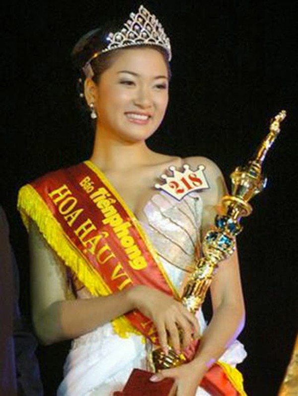 tran tieu vy gap ap luc gi khi tham gia hoa hau the gioi