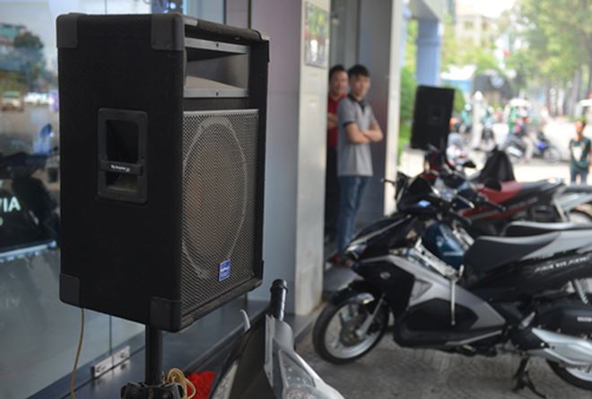 de xay ra o nhiem tieng on nguoi dung dau dia phuong phai chiu trach nhiem