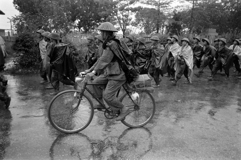 ngay giai phong thu do 64 nam truoc qua ong kinh nhiep anh gia nuoc ngoai