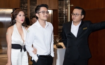 thu hoai thoai mai chup hinh tinh tu cung ban trai kem 10 tuoi