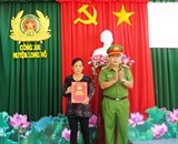 giam doc cong an hai phong vua duoc phong ham thieu tuong la ai