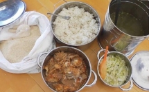 vu to truong cho tre an com gao moc neu dung gao moc thi con phai de nghi truy to