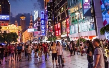 lun sau trong no nan dan trung luu trung quoc cang tuyet vong truoc chien tranh thuong mai