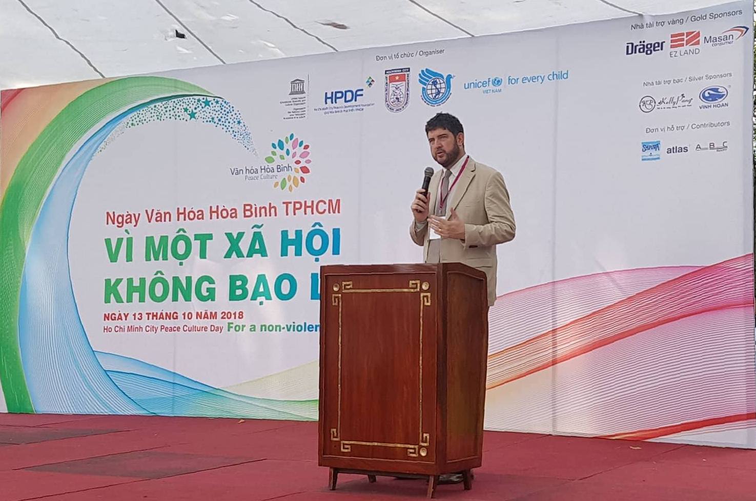 ngay van hoa hoa binh tphcm vi mot xa hoi khong bao luc