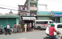 tphcm nguoi dan ong vao quan cafe roi tu vong bat thuong trong nha ve sinh