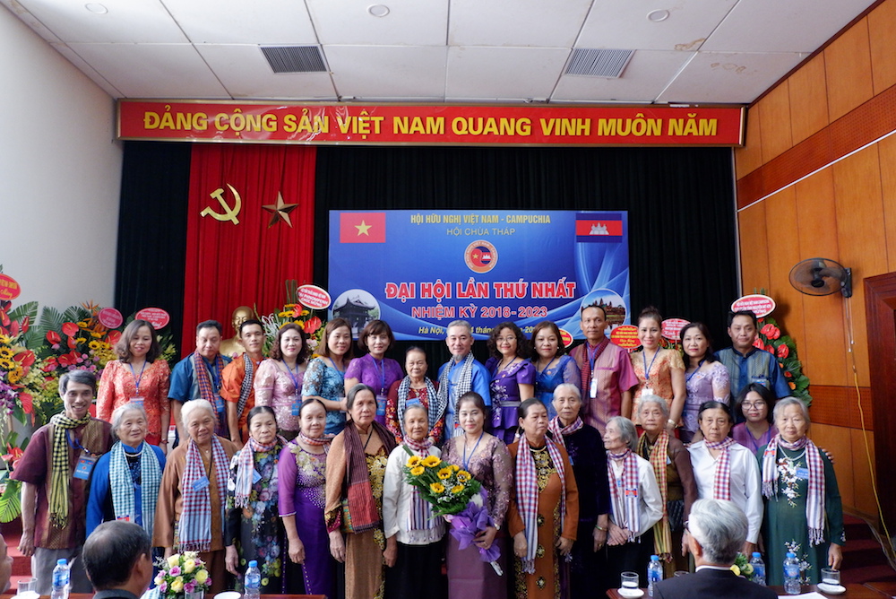 thanh lap hoi huu nghi viet nam campuchia chua thap