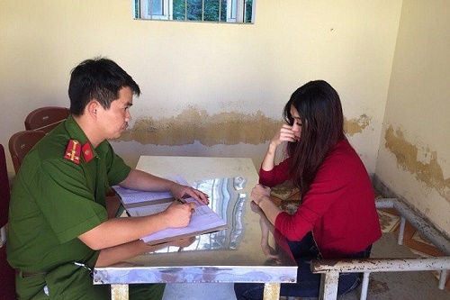 ha tinh triet pha duong day gai goi cao cap gan mac sinh vien