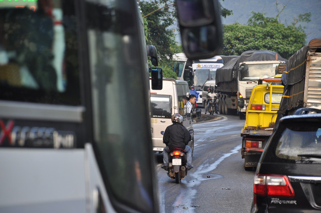 tai nan lien hoan tren deo bao loc nhieu nguoi bi thuong