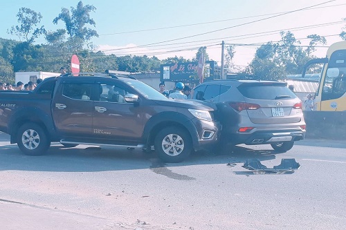 ha tinh hai nhom dung kiem va sung hon chien tren quoc lo 1a