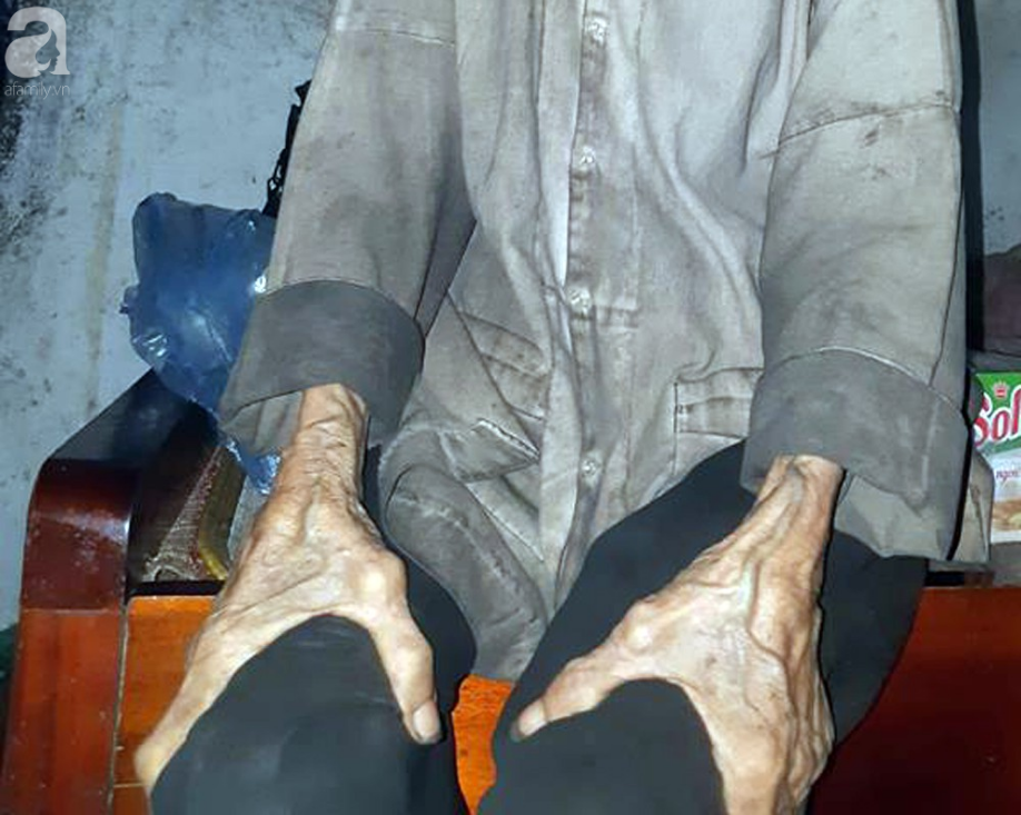 ba me mu gan 90 tuoi va con gai tam than giua ha noi duoc nghe nhieu tieng nguoi den choi la mung lam