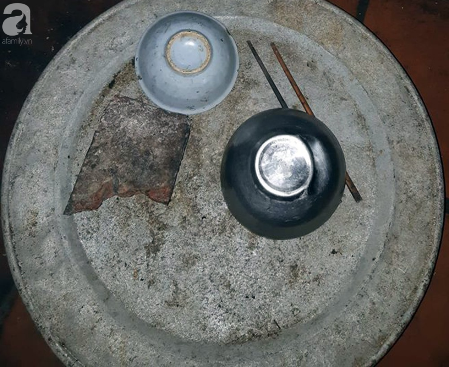 ba me mu gan 90 tuoi va con gai tam than giua ha noi duoc nghe nhieu tieng nguoi den choi la mung lam