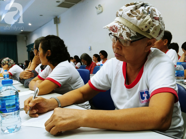 tam su cuoi ra nuoc mat cua nu benh nhan ung thu vu ngay 20 10 thay mat bac si la muon oi