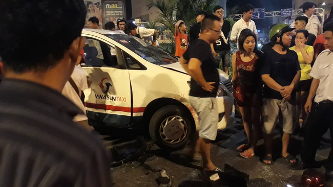 tai nan kinh hoang o hang xanh nu tai xe co bieu hien say xin mieng lien tuc de em lo de em lo