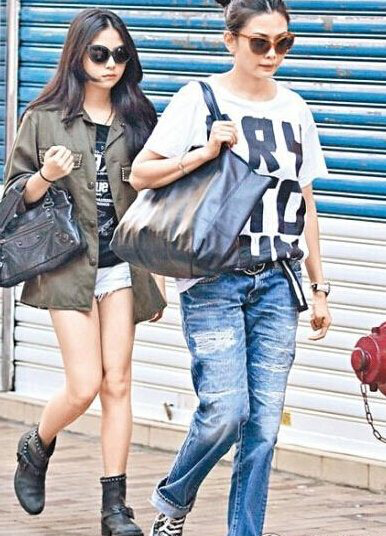 cuu nu hoang phim nong gay sot vi qua tre dep o tuoi 50