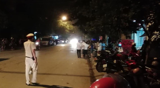 nan nhan bi em re sat hai trong nha nghi buoi sang van goi dien cho me bao di mua xe