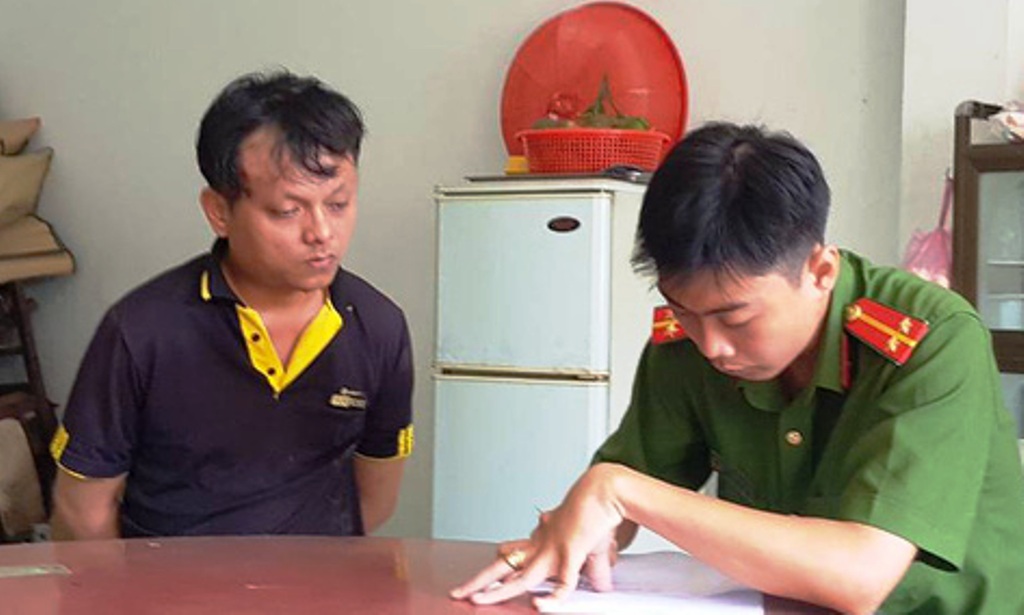 bat giam 2 cau chau xit hoi cay cuop gan nua ti cua chu cu