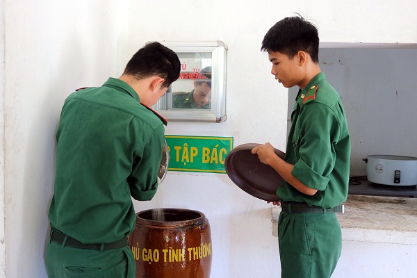 bo doi bien phong an giang gieo niem tin noi gian kho