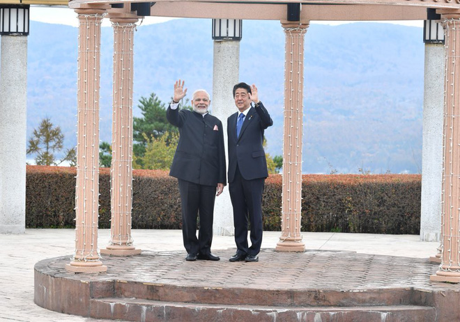 ong abe lan dau khoe nha rieng sang trong ong modi hoc cach dung dua kieu nhat