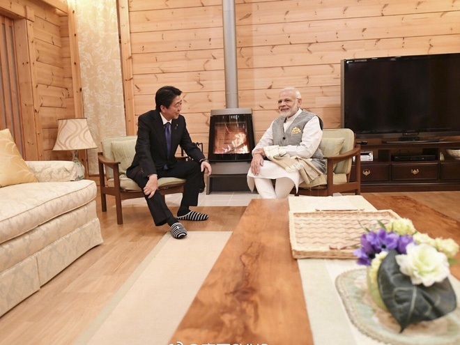 ong abe lan dau khoe nha rieng sang trong ong modi hoc cach dung dua kieu nhat