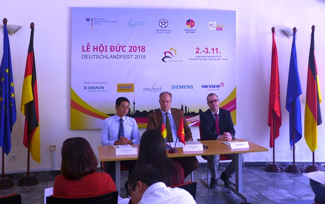 ron rang le hoi duc 2018 cuoi tuan tai ha noi