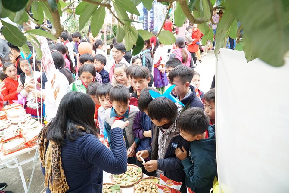 ngay hoi vui cung lang nghe mo dau du an sach cho em tai meo vac