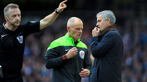 lien doan bong da anh tiep tuc phat hlv mourinho