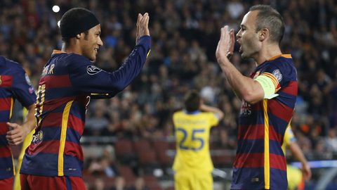 neymar suarez toa sang barcelona tien sat vong 18 champions league