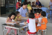 nhan tin vong tay nhan ai ung ho benh nhan hivaids