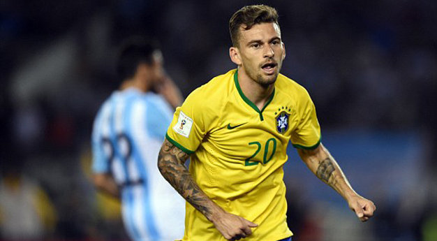 vong loai world cup 2018 argentina bi brazil cam chan tren san nha