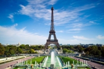 phim bi hoan chieu vi giong tham kich vua xay ra tai paris