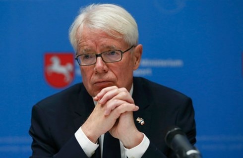 khi bong da tro thanh bia do dan cho khung bo