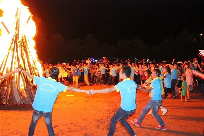 truong cd nghe co dien ha noi don nhan nhieu danh hieu thi dua nam 2015