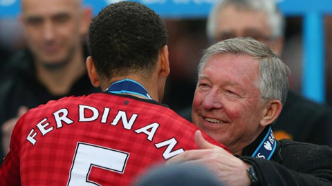 rio ferdinand alex ferguson huan luyen cau thu tro thanh nhung con thu