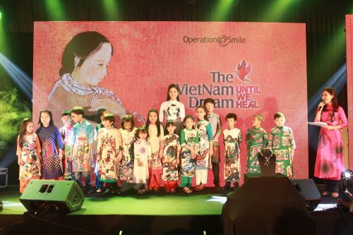 da tiec thuong nien lan thu 25 operation smile vietnam gay quy phau thuat cho 500 benh nhan