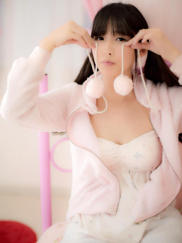 aya kawasaki nguoi dep nhat ban sinh nam 1991 me truyen conan